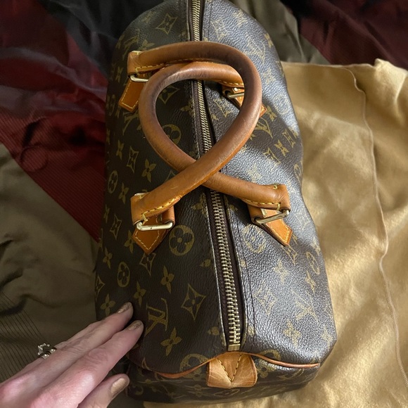 Authentic Louis Vuitton Speedy 30 from 2004. - Picture 13 of 16